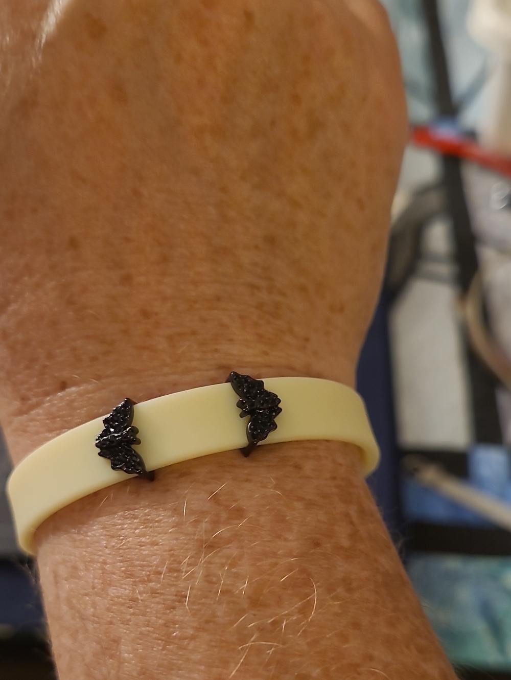 Stella & Dot Glow In the dark Silicone Charm Bracelet With 2 Black Bat Charms